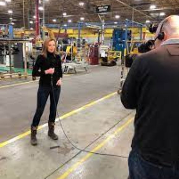 Meet your Posher, Kayla - Picture 3 of 3